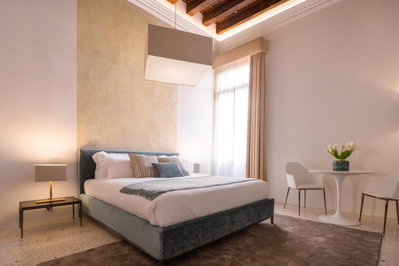Ninfea Luxury Suites Венеція Екстер'єр фото