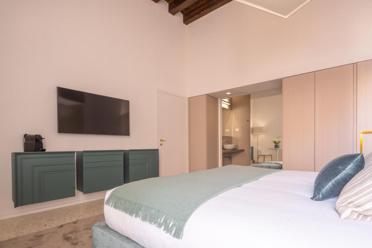 Ninfea Luxury Suites Венеція Екстер'єр фото