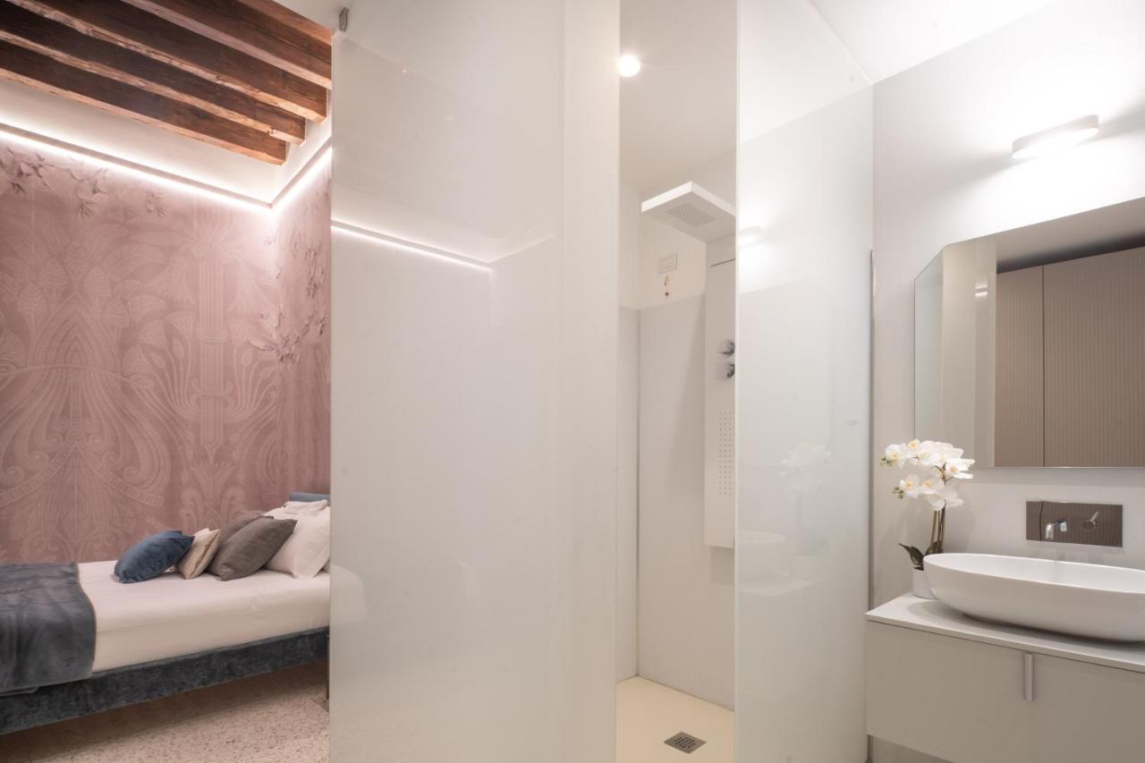 Ninfea Luxury Suites Венеція Екстер'єр фото